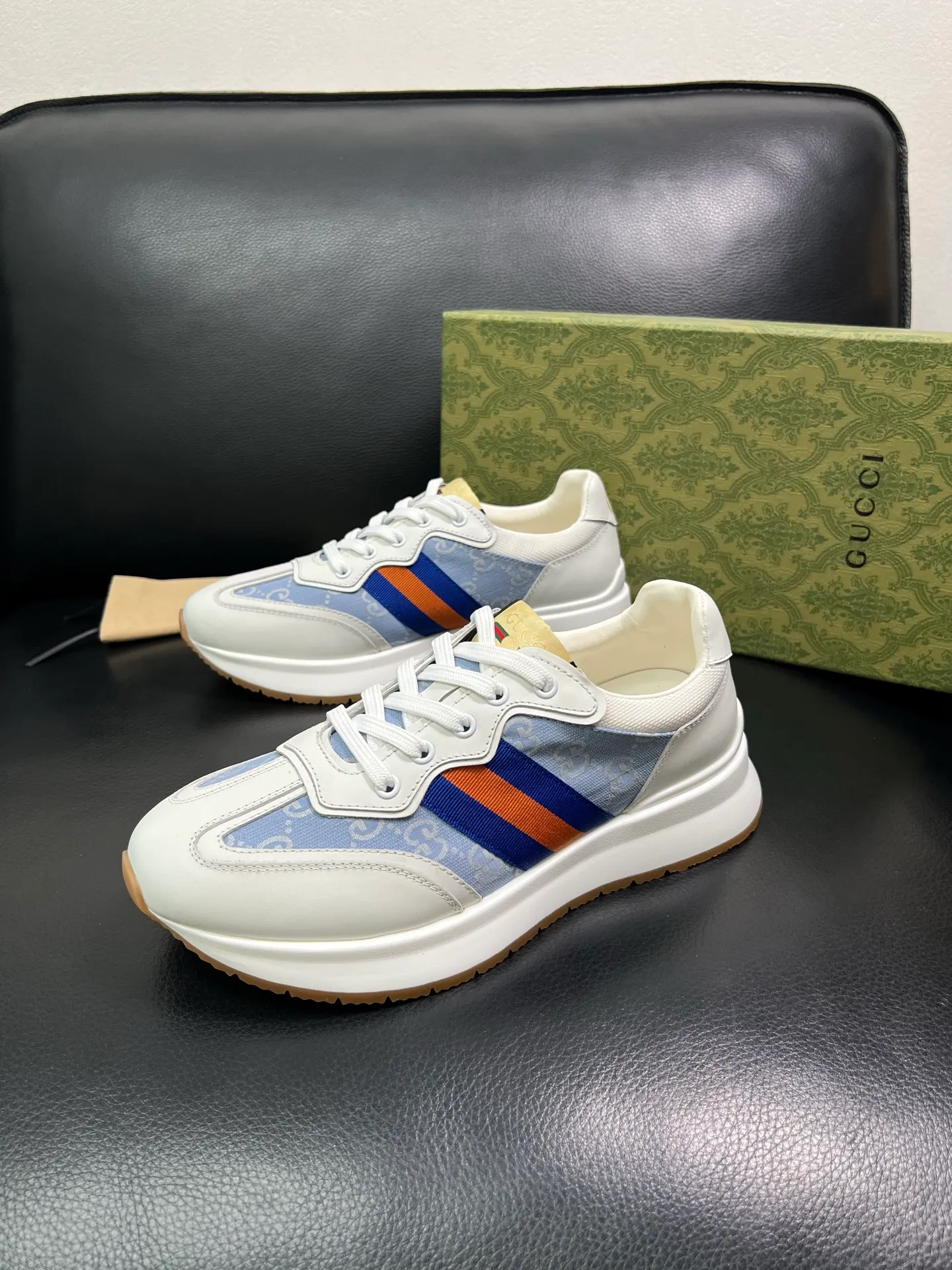 Men's shoes 💰800 Gucci top purchasing Gucci counter new model, original factory configuration of imported cowhide from Italy with printed cloth fabric, imported cowhide lining, breathable and comfortable, sole: original factory special sole is super comfortable, original factory and single goods are high quality, welcome to compare, code number 38-44 (customized 45 46) 85865
